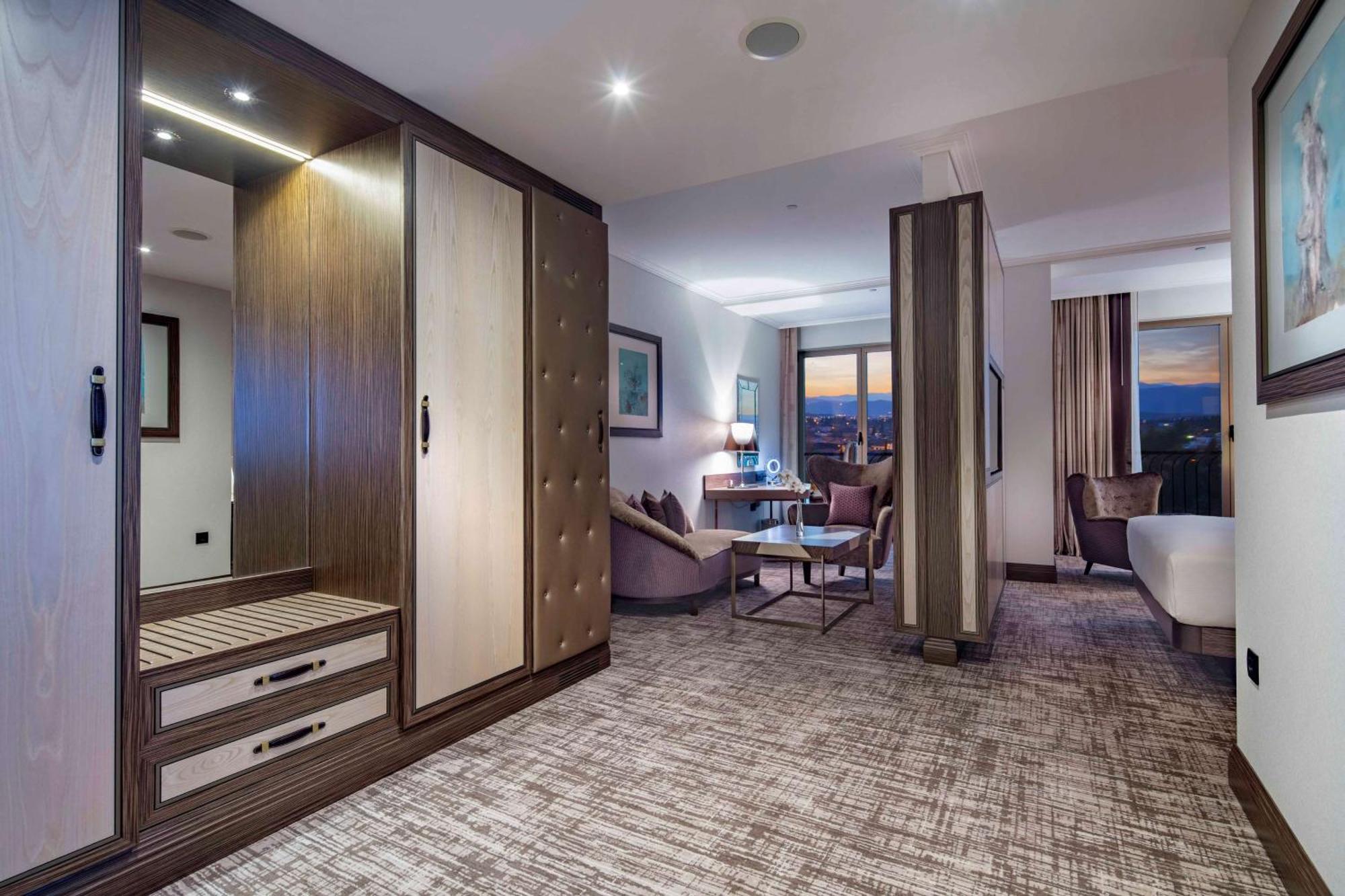 Junior Suite King - Accesso Lounge
